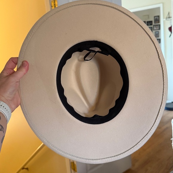 Lulus hat - Picture 3 of 4